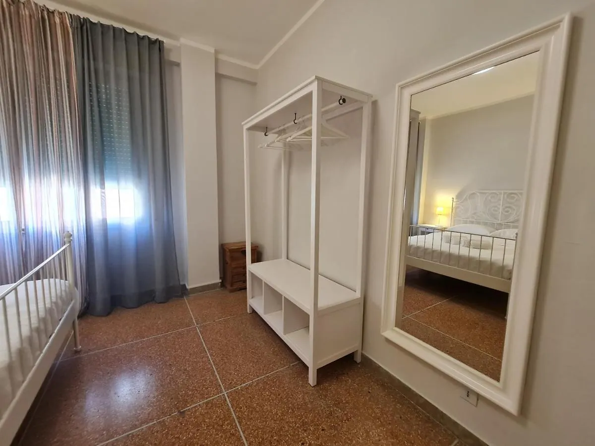 Lc Gramsci Guest House Self Check-In 0*, Piza Włochy